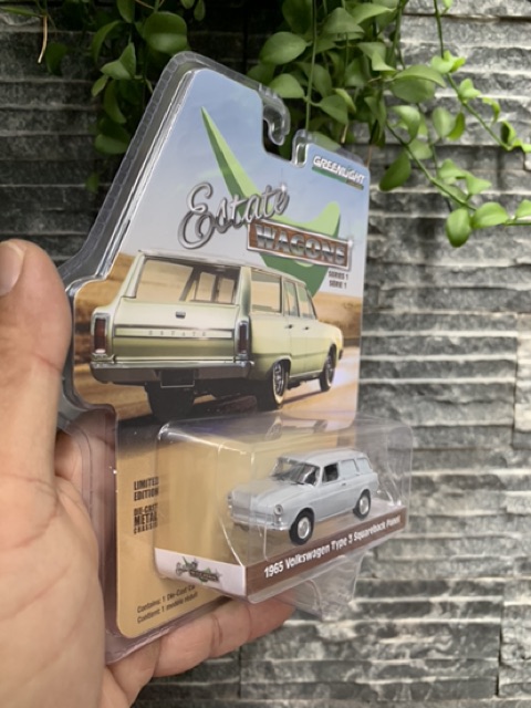 Greenlight - 1965 VolkswagenType 3 Panel - xe mô hình tỉ lệ 1/64