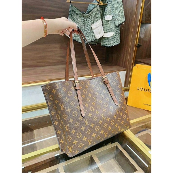 Túi công sở hoa văn nâu | BigBuy360 - bigbuy360.vn