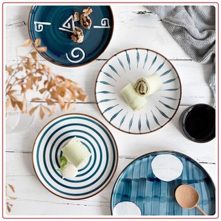 Bộ sưu tập đĩa họa tiết mang phong cách Nhật Bản