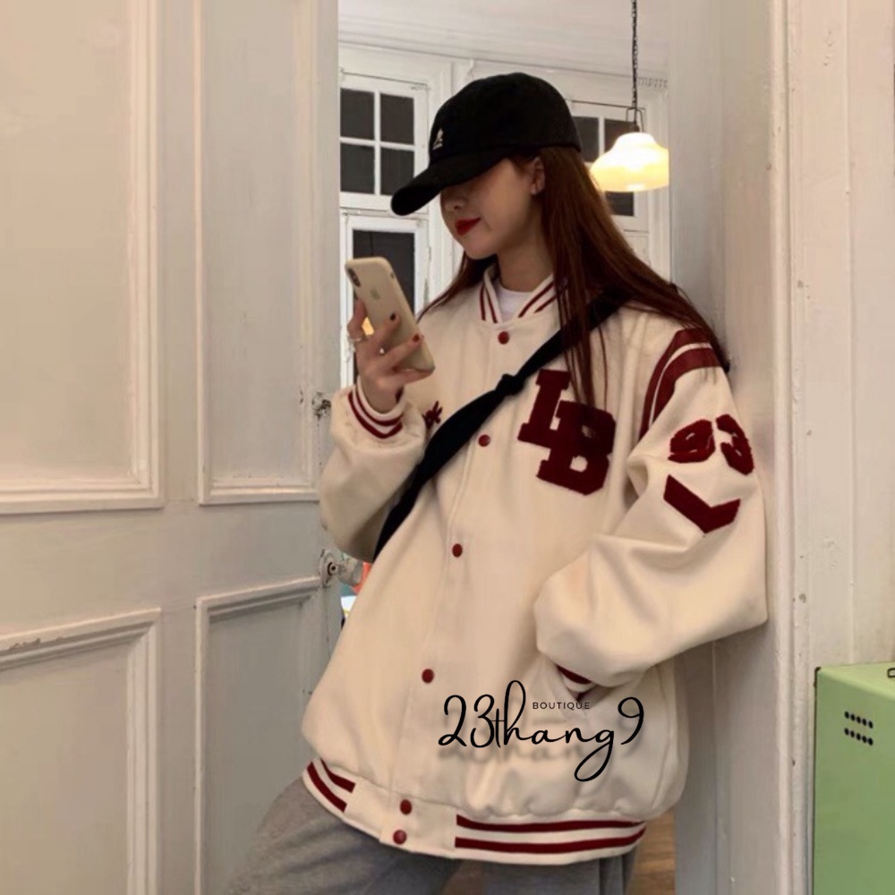 Áo khoác nỉ bomber nữ nam áo khoác nỉ LB form rộng bấm cúc màu trắng màu đen in hình đẹp unisex 23thang9