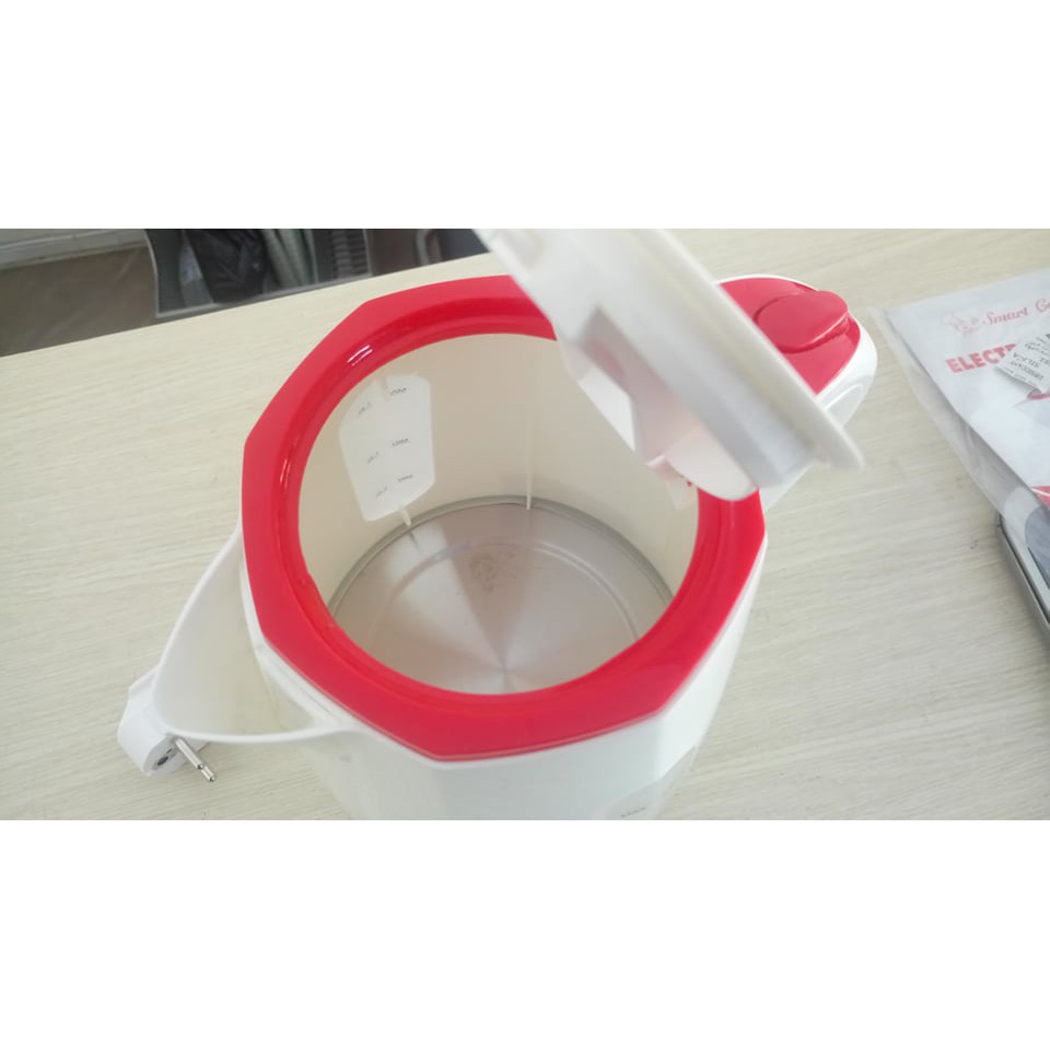 Ấm đun Siêu Tốc SMARTCOOK 1,8L KES-0696