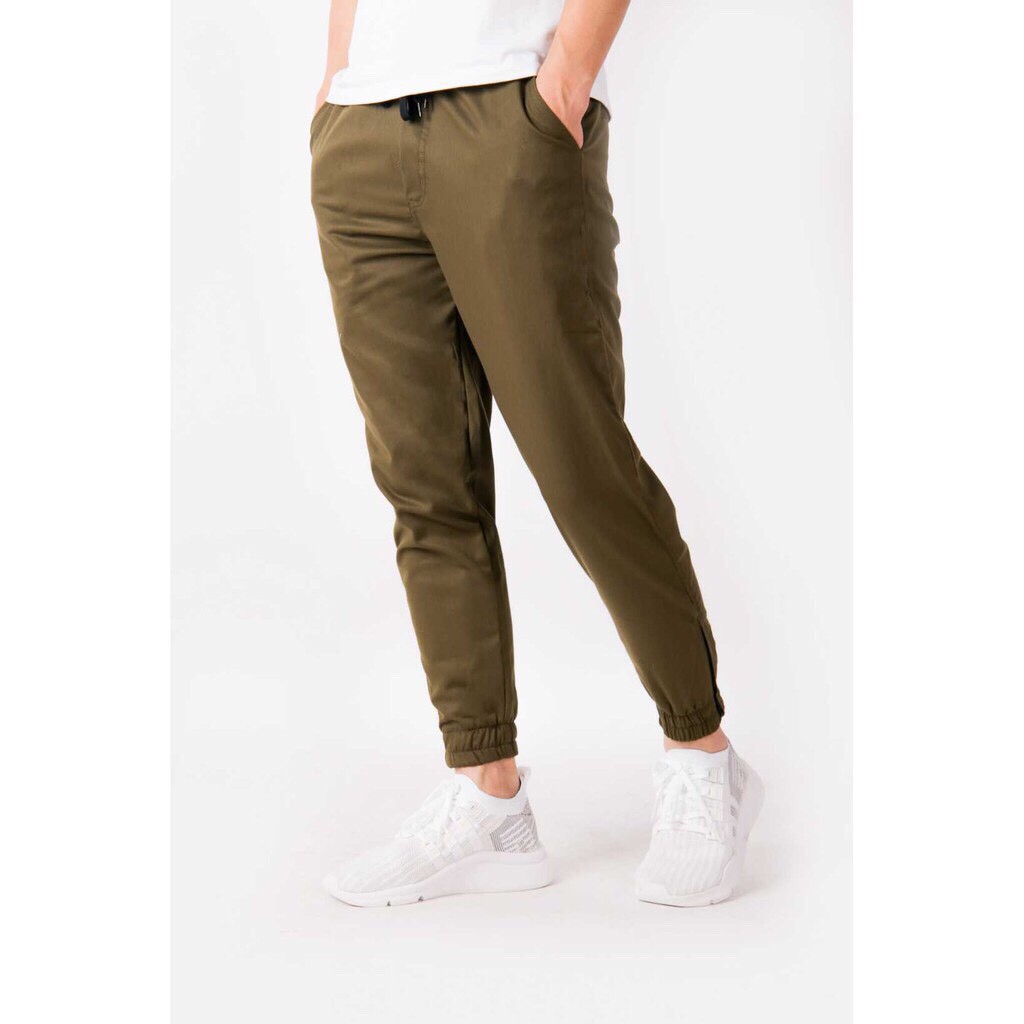 Quần jogger kaki