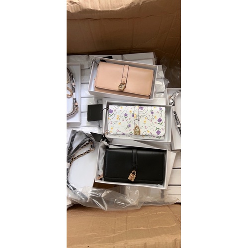 TÚI kẹp nách LYN  𝐦𝐚̂̃𝐮 𝐦𝐨̛́𝐢