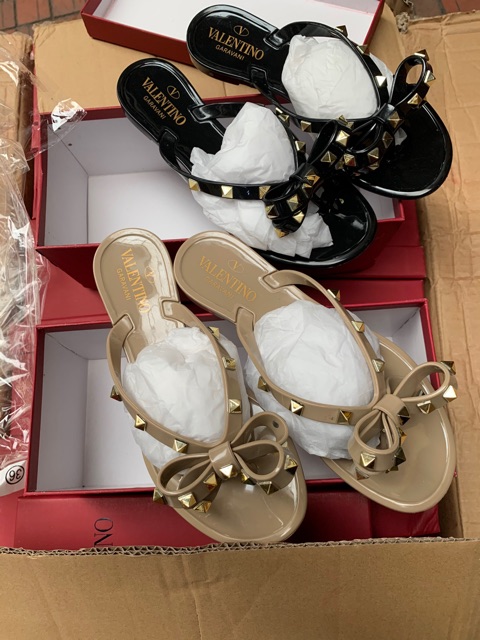 Sale SALE <3 Sale Hot | Trợ Giá | Dép nơ valentino xỏ ngón viền đinh spsl fullbox . . Tháng 7 👡 . ! New * ' . . HOT .