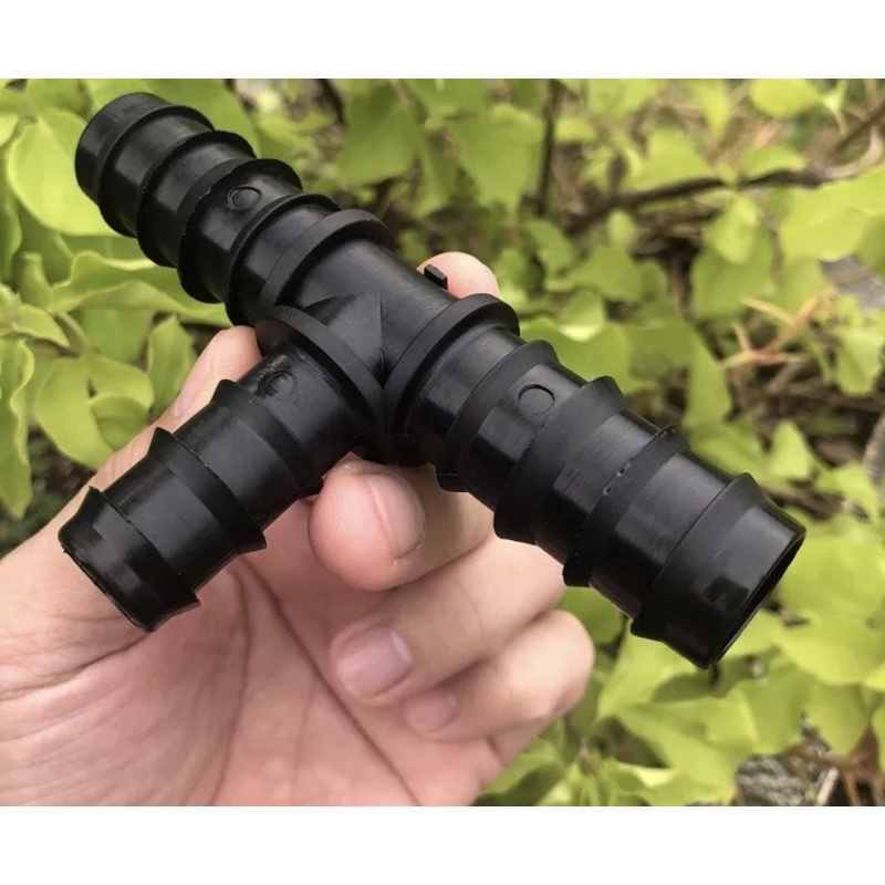 T nối ống LDPE 25 mm dùng trong hệ thống tưới tự động
