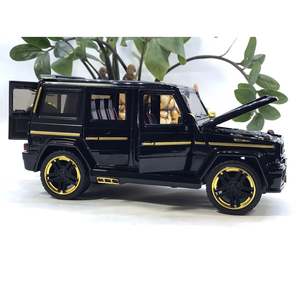 Mô hình xe ô tô Mercedes AMG G65 Brabus tỷ lệ 1:24 bằng kim loại