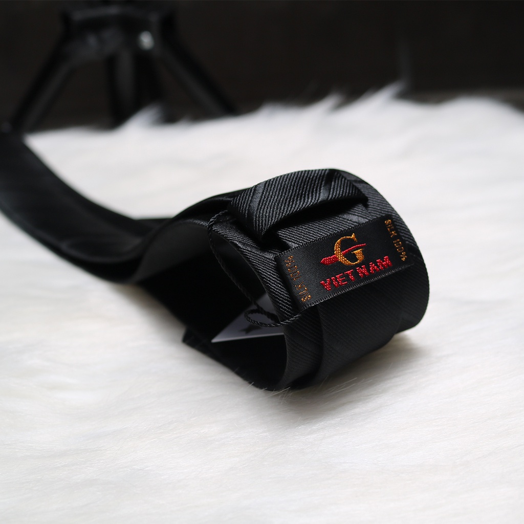 Cà vạt nam đen cho công sở và chú rể bản 6cm 8cm KING hàn quốc C54