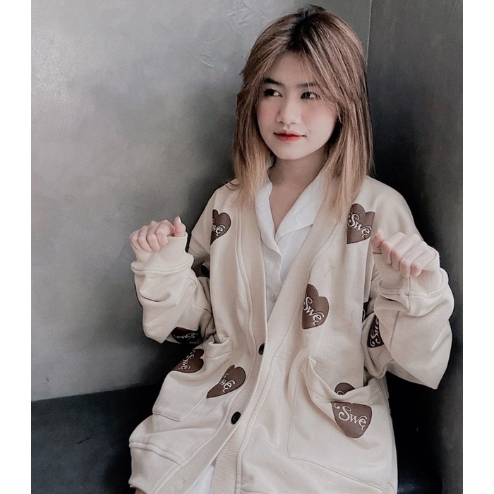 Áo khoác cardigan chữ cái (về thêm hoạ tiết trái tim)