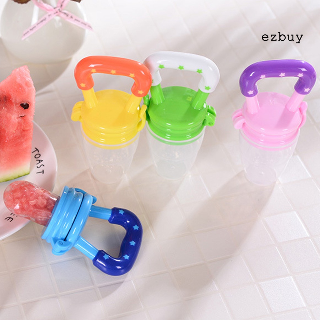 Núm ti silicone cho bé ăn dặm tiện dụng