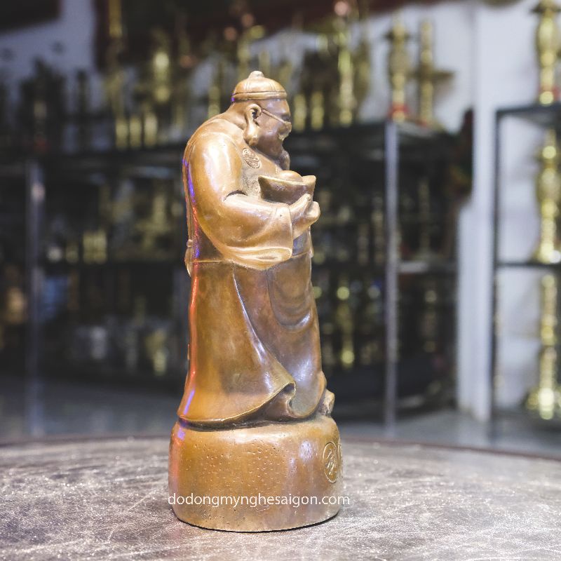 Tượng Ông Quản Gia, Quản Tài - ý nghĩa phong thủy quản lý tiền tài, tăng vận khí cho gia chủ