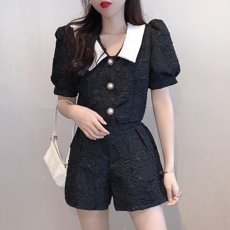 Set áo tay ngắn phối nút + quần thiết kế sang trọng thời trang