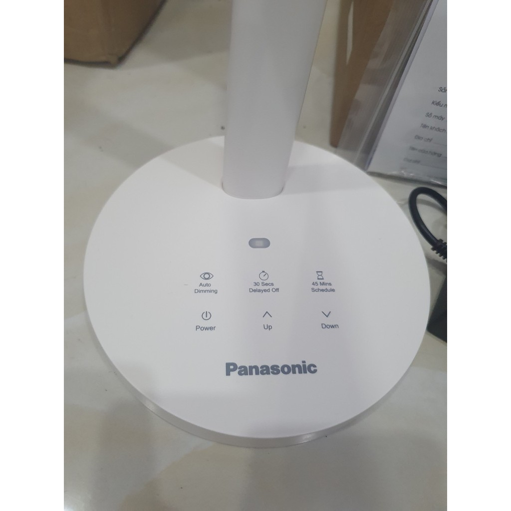 Đèn bàn Led Panasonic HH-LT042119