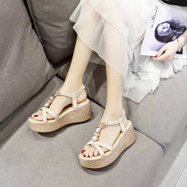 Sandal nữ đế xuồng quai dọc thổ cẩm