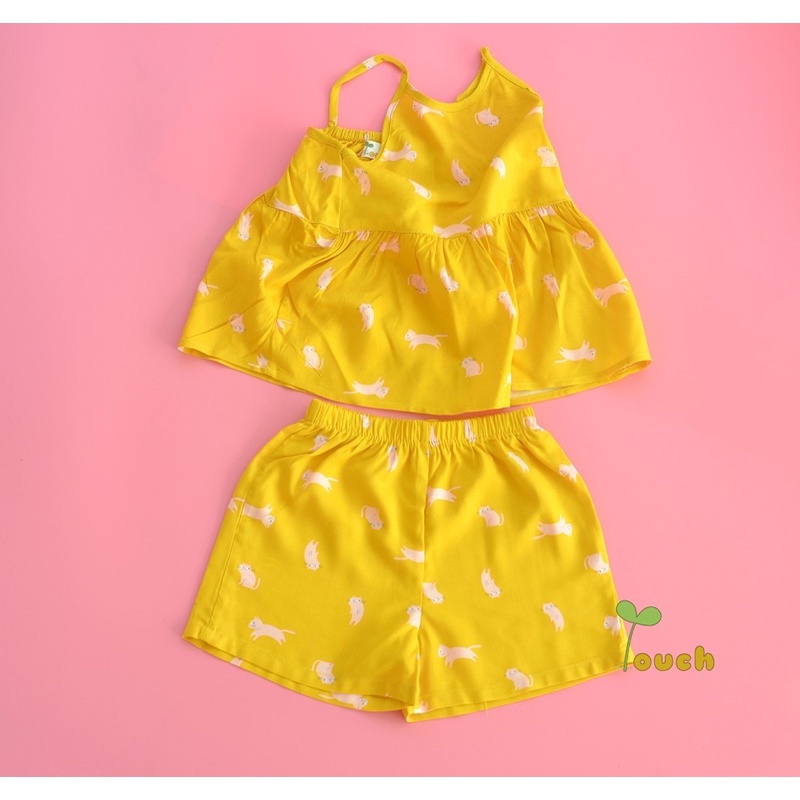 SALE Bộ áo yếm quần short mèo vàng