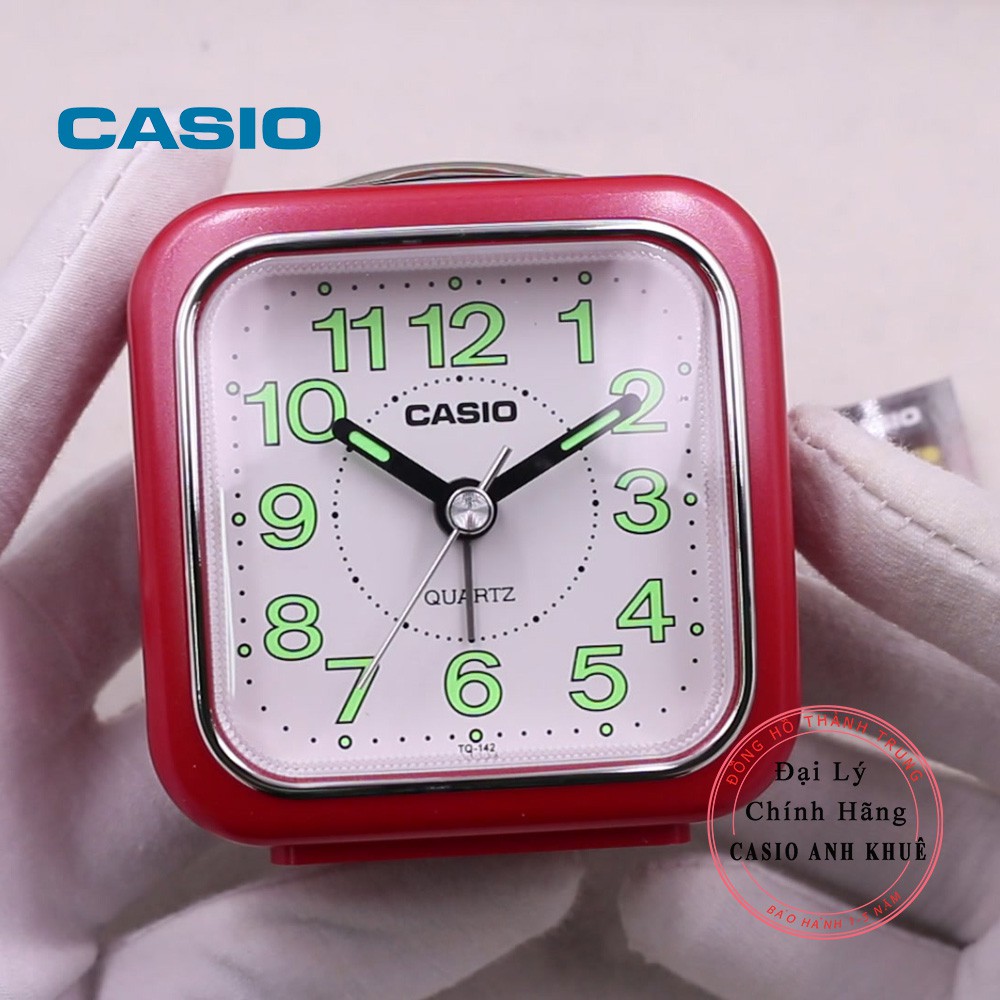 Đồng hồ để bàn Casio TQ-142-4DF có báo thức, dạ quang (7.7×7.2×4.9 cm)