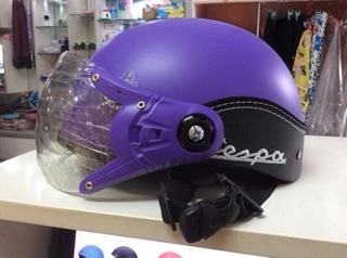 Mũ bảo hiểm viền da Vespa