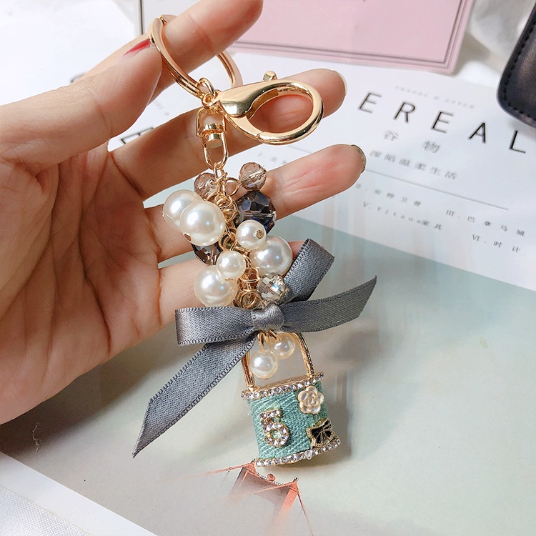 Móc khóa hình túi xách đính ngọc trai phong cách Hàn Quốc