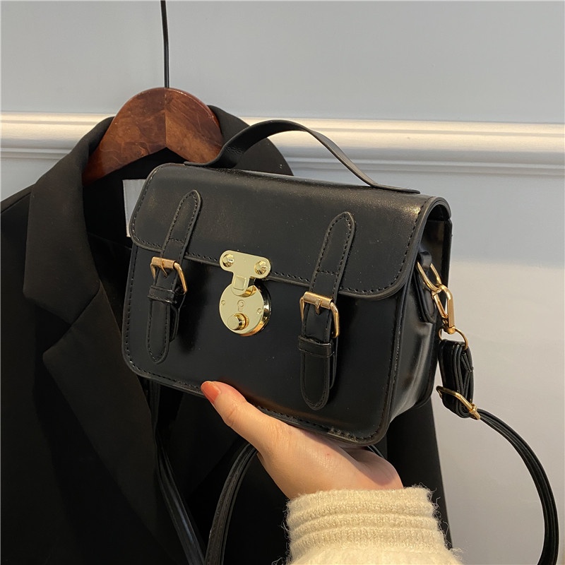 Túi đeo vai hình vuông cỡ nhỏ phối dây xích kiểu retro thời trang