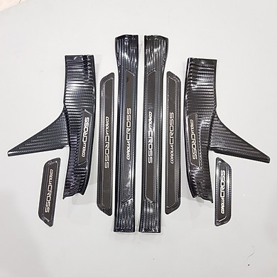 Nẹp cửa xe, ốp bậc cửa xe Toyota Corolla Cross 2020 2021 2022 2023 Mẫu Carbon