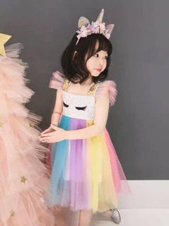 Váy pony cầu vồng