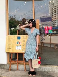 Đầm hoa midi đuôi cá cổ V vintage