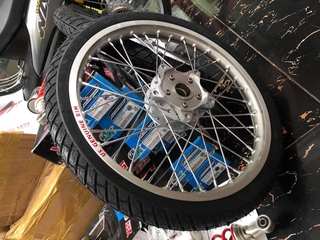 Bánh căm exciter 150