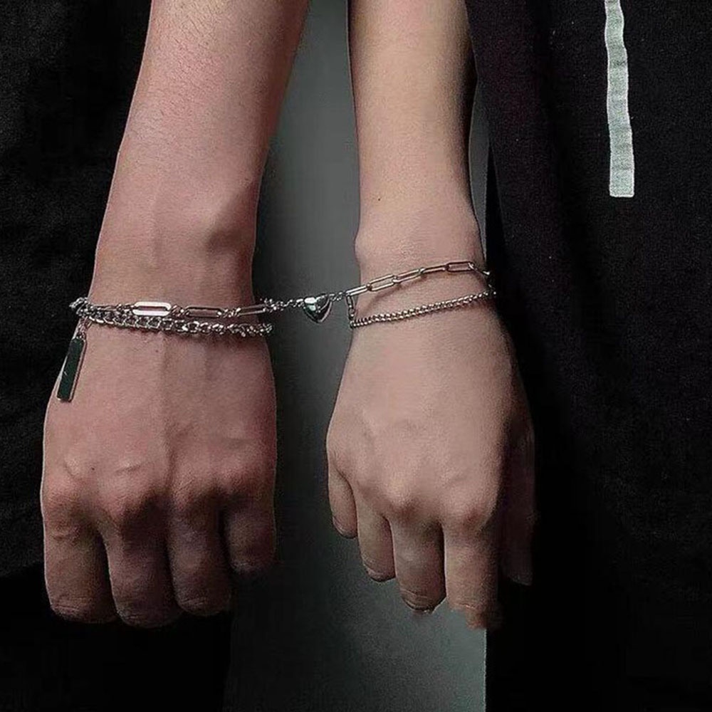 Vòng Đeo Tay Cặp Đôi Hình Trái Tim Có Nam Châm Mát Mẻ