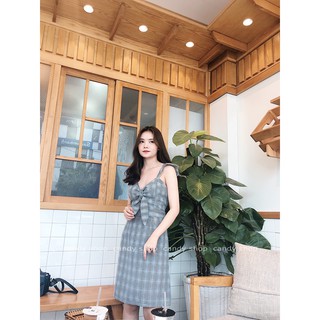 Đầm caro cột ngực