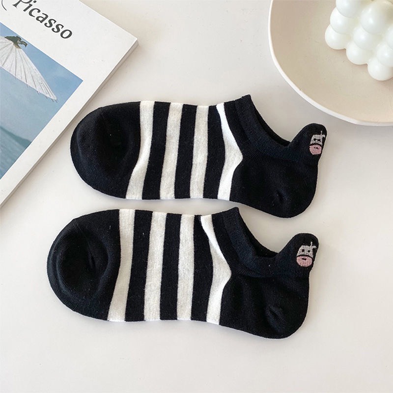 Tất vớ nữ họa tiết bò sữa dễ thương