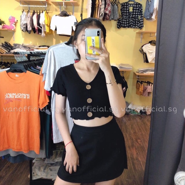 Áo thun gân cổ tim