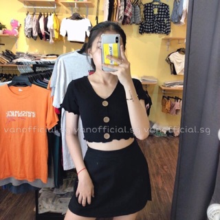 Áo thun gân cổ tim