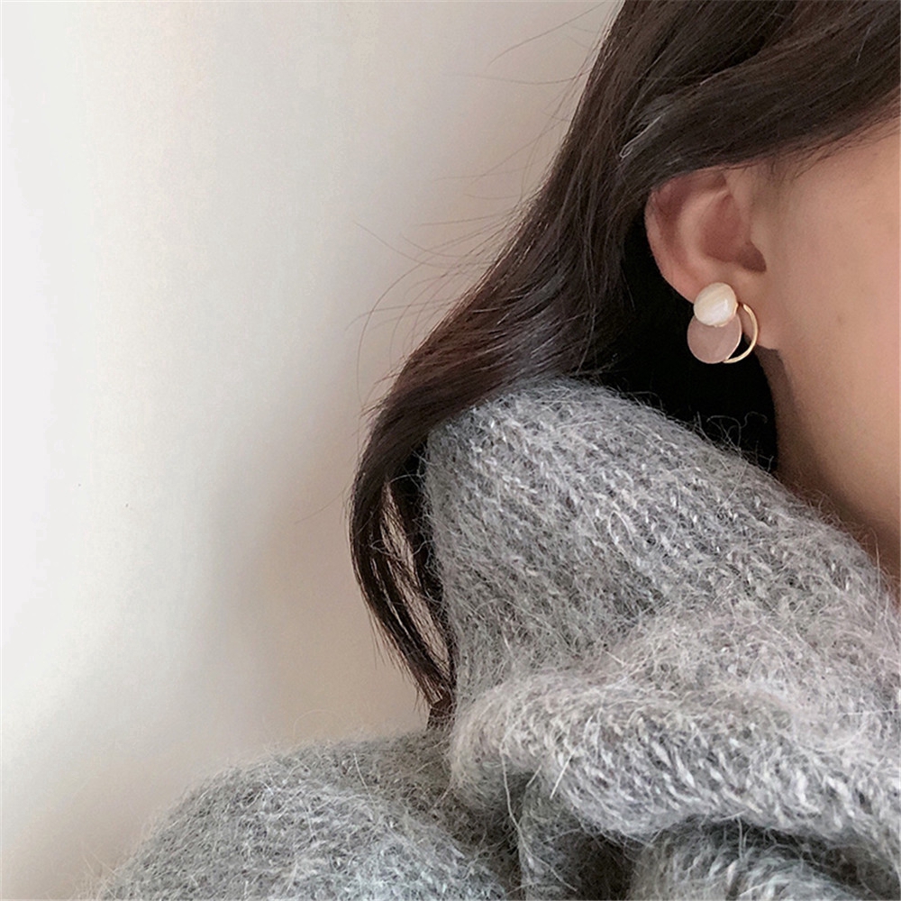 Bông Tai Bằng Kim Loại Thiết Kế Cổ Điển Xinh Xắn Cho Nữ