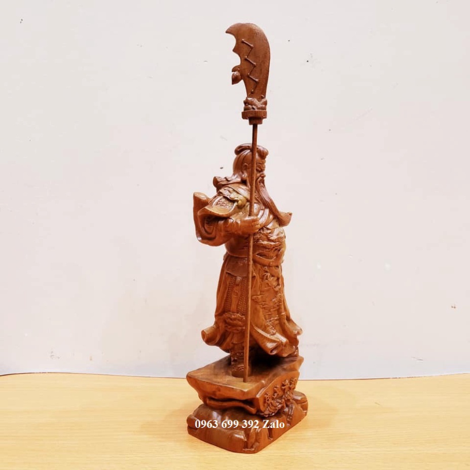 Tượng quan công trung nghĩa bằng gỗ