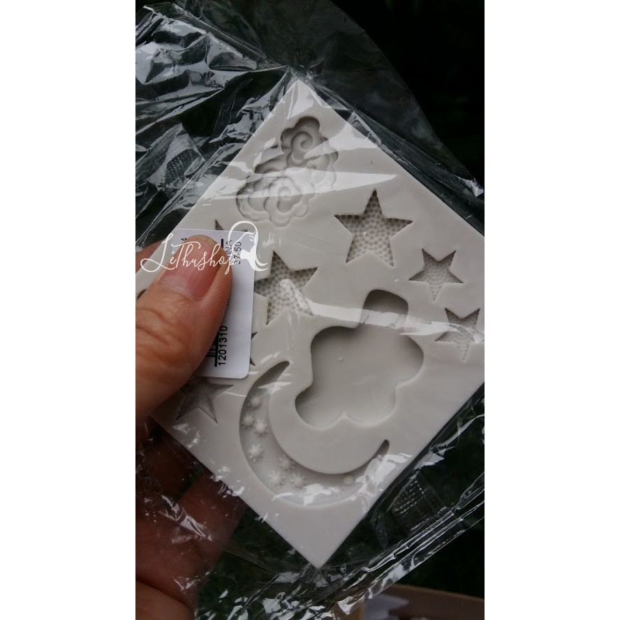Khuôn Silicon Làm Bánh Đa Năng Tiện Dụng Hình Mặt Trăng Và Ngôi Sao Xinh Xắn