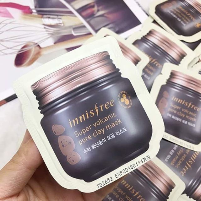 Sample mặt nạ đất sét Innisfree Super Volcanic Pore Clay Mask