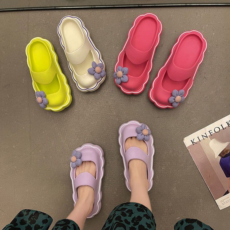 Dép Đế Xuồng Dày Dặn Đục Lỗ Thời Trang Mùa Hè Hàng Mới 2022 Dành Cho Bạn Nữ