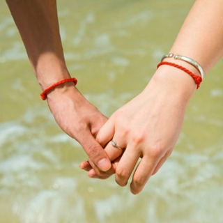 Vòng Tay Chỉ Đỏ May Mắn Cho Cặp Đôi