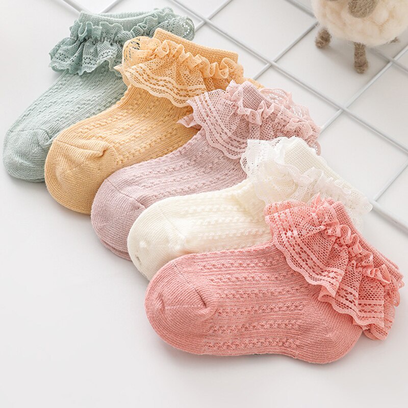 Tất cotton mềm mại thoáng khí viền ren nhún bèo xinh xắn cho bé