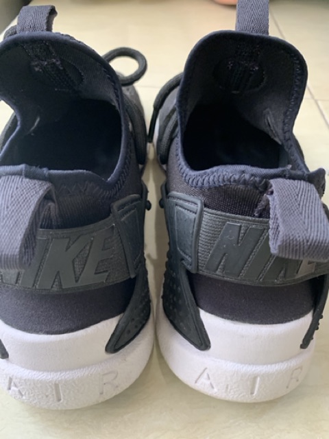 Thanh lí giày thể thao Nike Air Huarache Drift BR