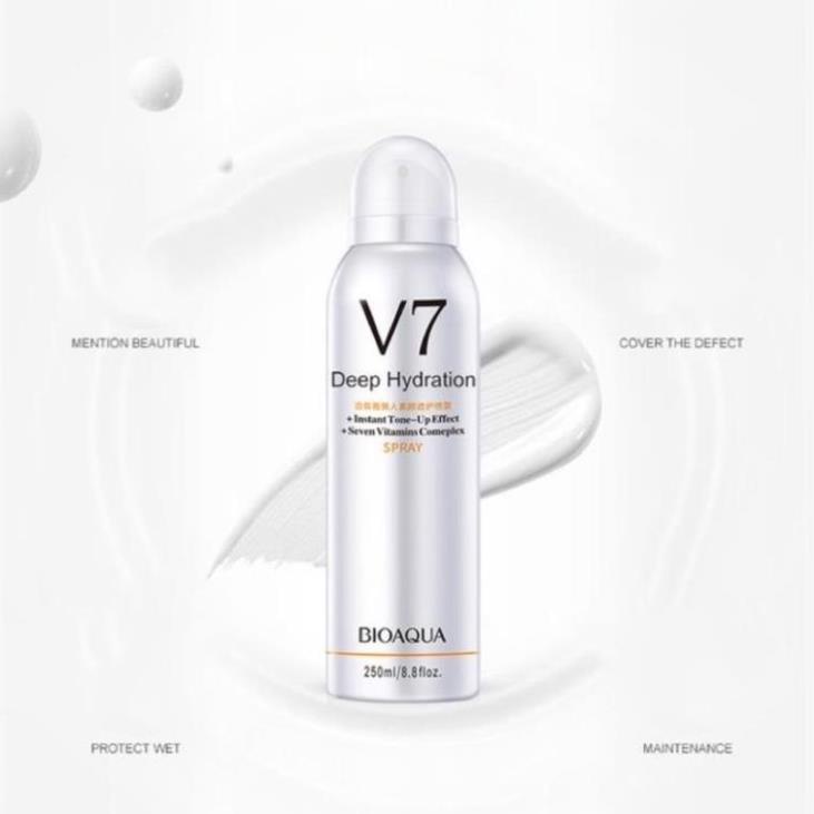 Xịt Khoáng Trang điểm chống nắng kiềm dầu V7 Toning Skin