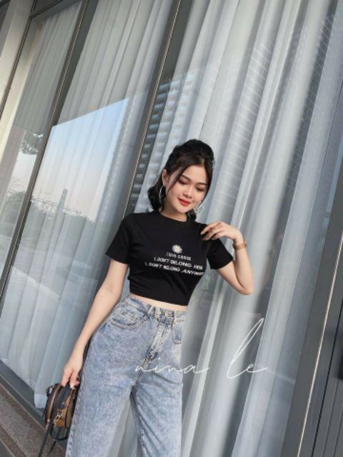 Áo croptop thêu hoa cúc vải mát
