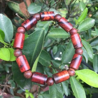 Vòng tay gỗ sưa komtum