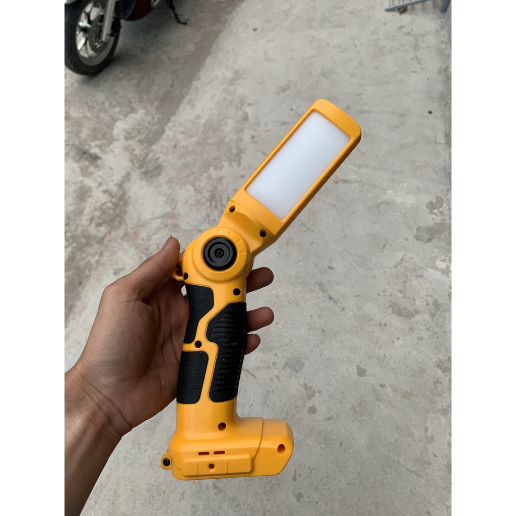 Đèn led dùng pin máy công cụ
