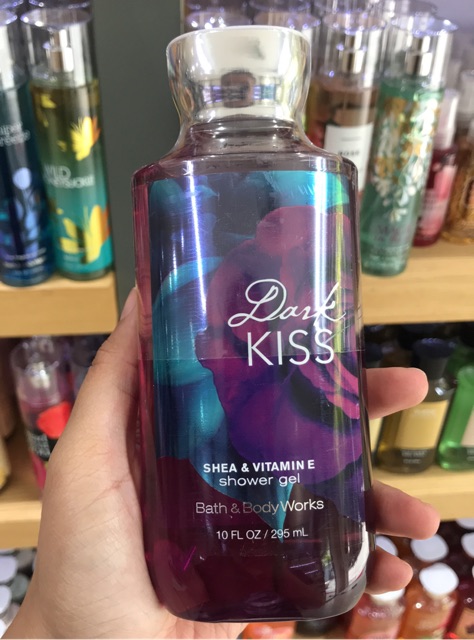 Gel tắm Bath and Body Works - Dark Kiss ( 295 )