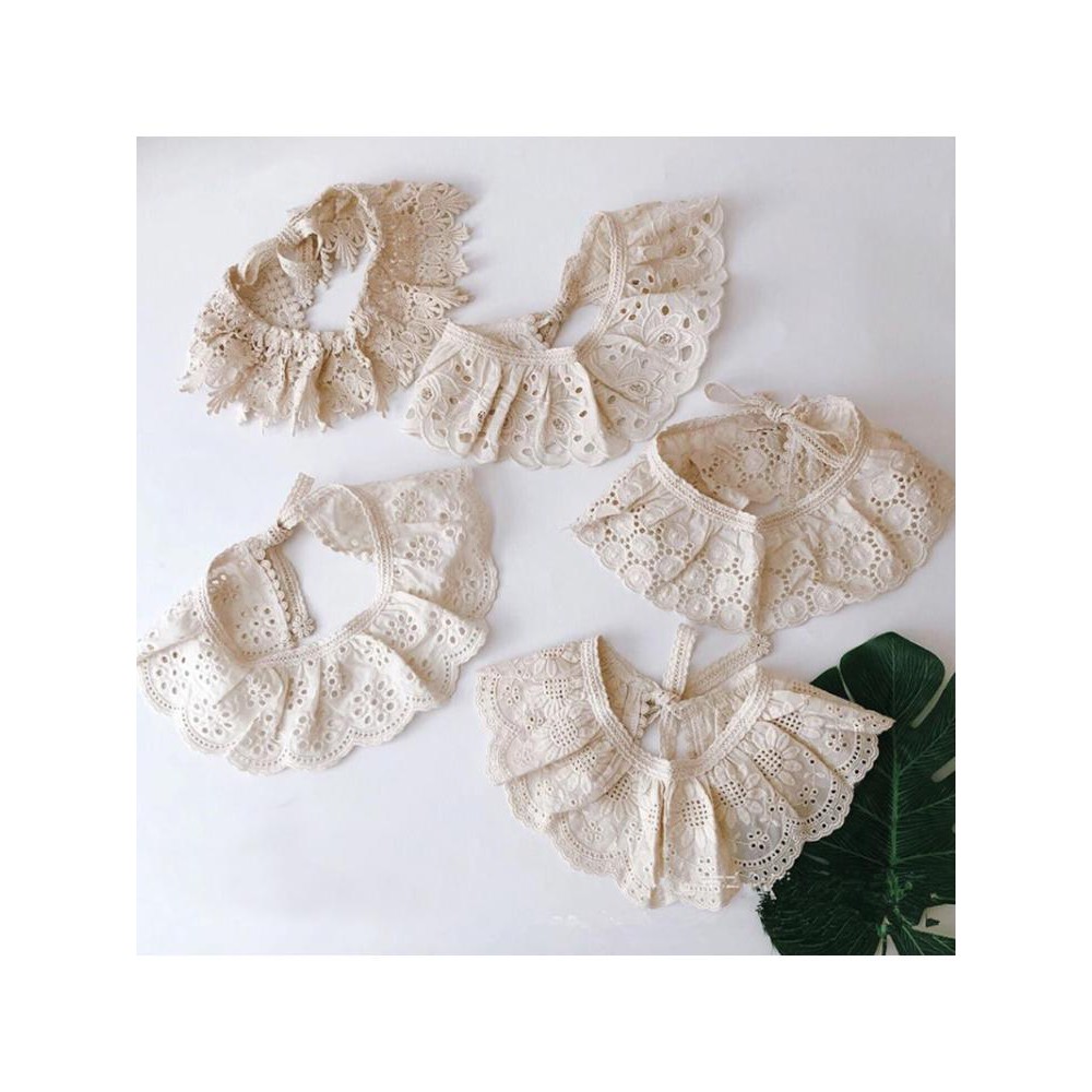 Yếm Cổ Phối Ren Hoa Xinh Xắn Cho Bé Gái