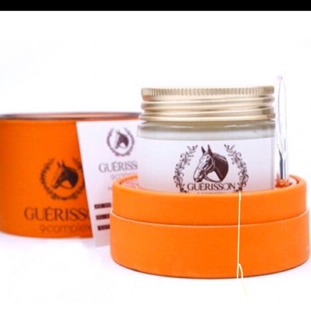 Kem dầu ngựa Guerisson 9 Complex Horse Oil Cream