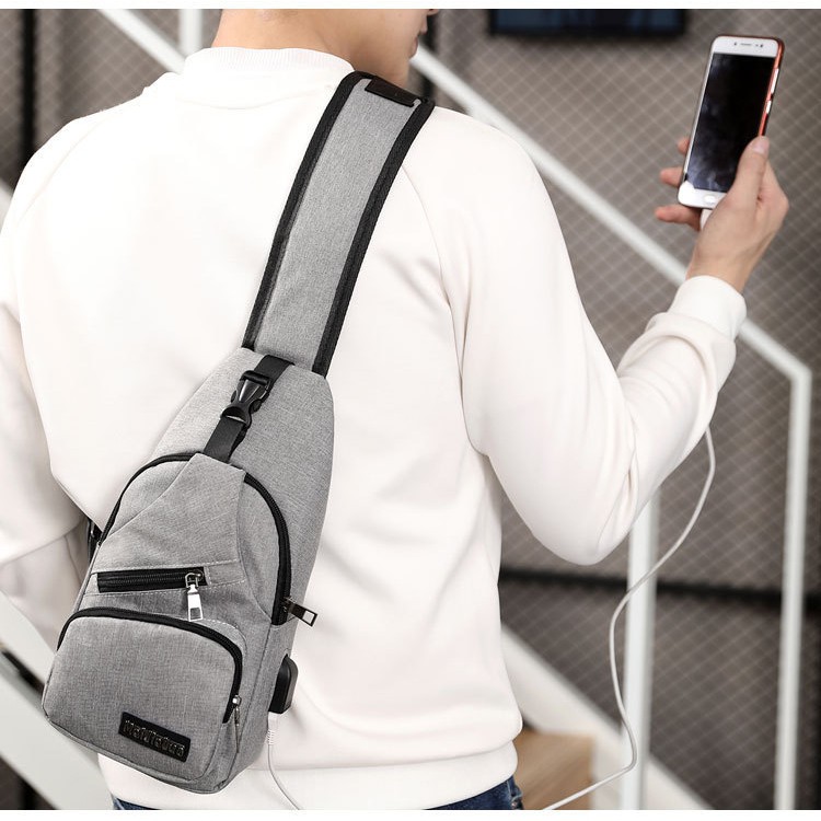 {Freeship} Túi đeo chéo nam nữ thời trang có lỗ sạc cổng USB bằng vải cao cấp EMI BE851 | BigBuy360 - bigbuy360.vn