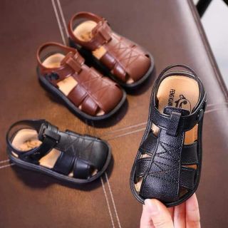 Giày dép trẻ em