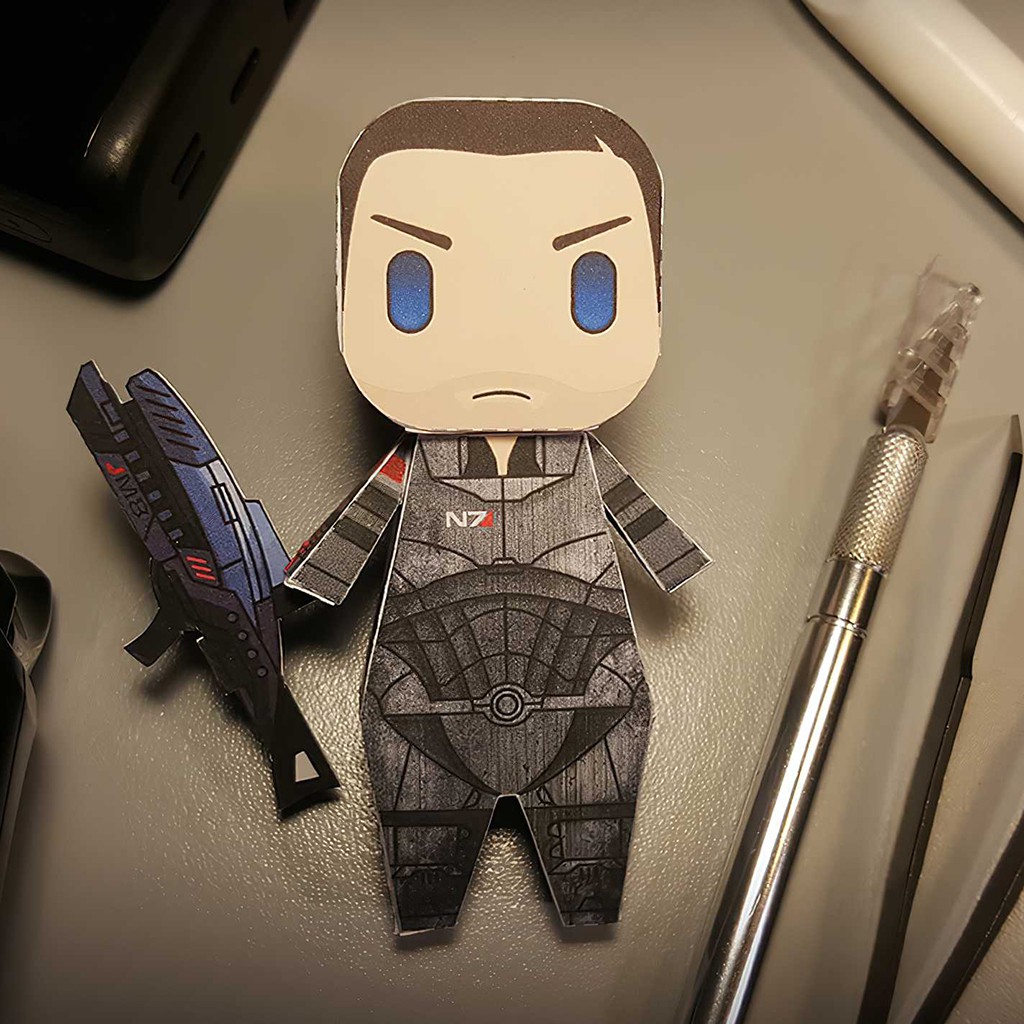 Mô hình giấy Anime Chibi Commander Shepard – Mass Effect