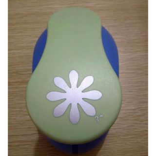 Bấm hình hoa dập hình 7 cm